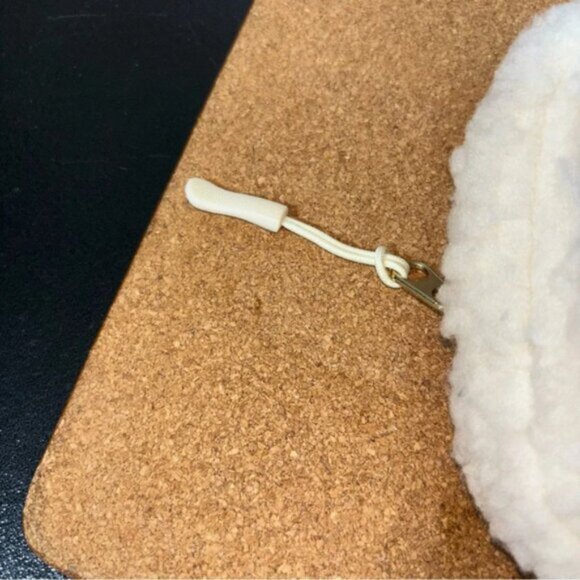 Apana Studio City Cozy White Sherpa Crossbody Belt Sling Bag Fanny Pack 8x6” - Picture 3 of 8